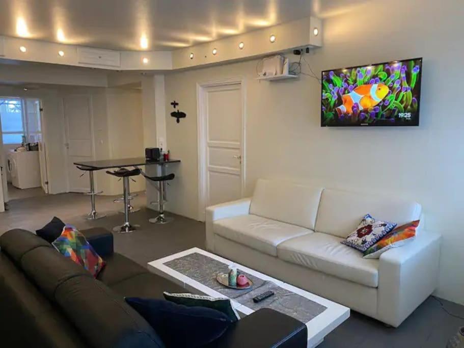 Husavik 2 Bedroom Apartment Luaran gambar