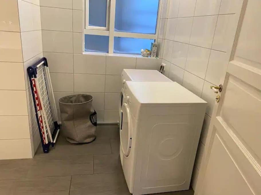 Husavik 2 Bedroom Apartment Luaran gambar